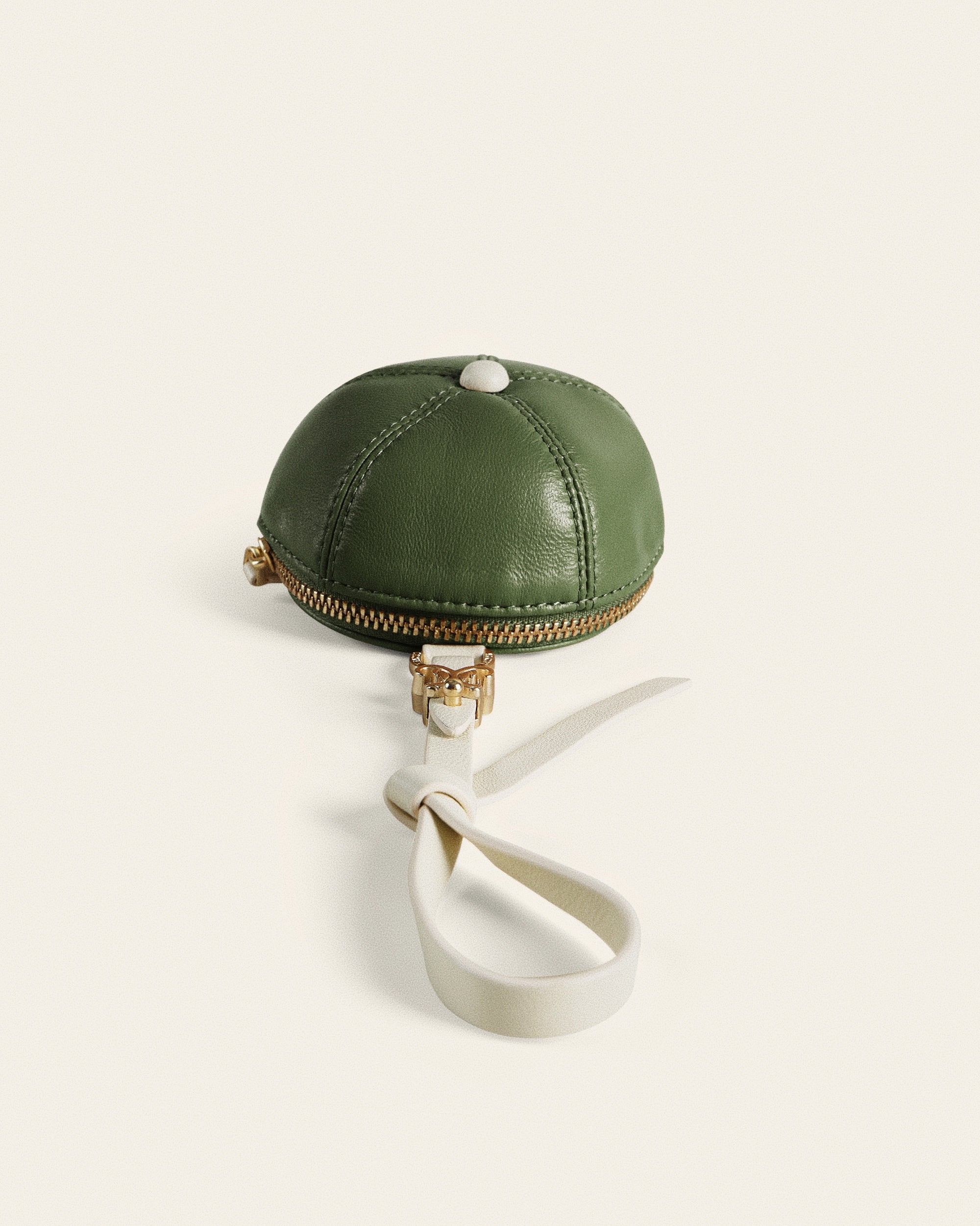 COURT CAP — Grass