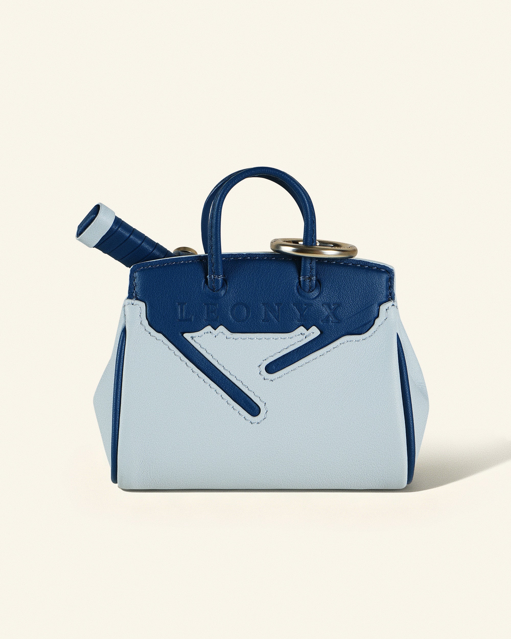 The Court Pochette