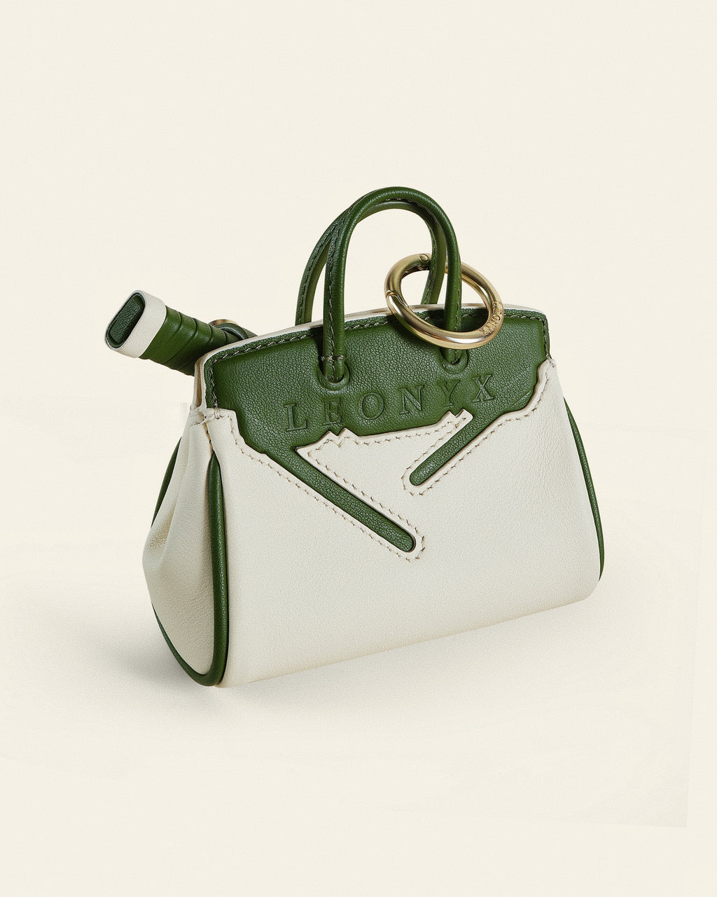 The Court Pochette