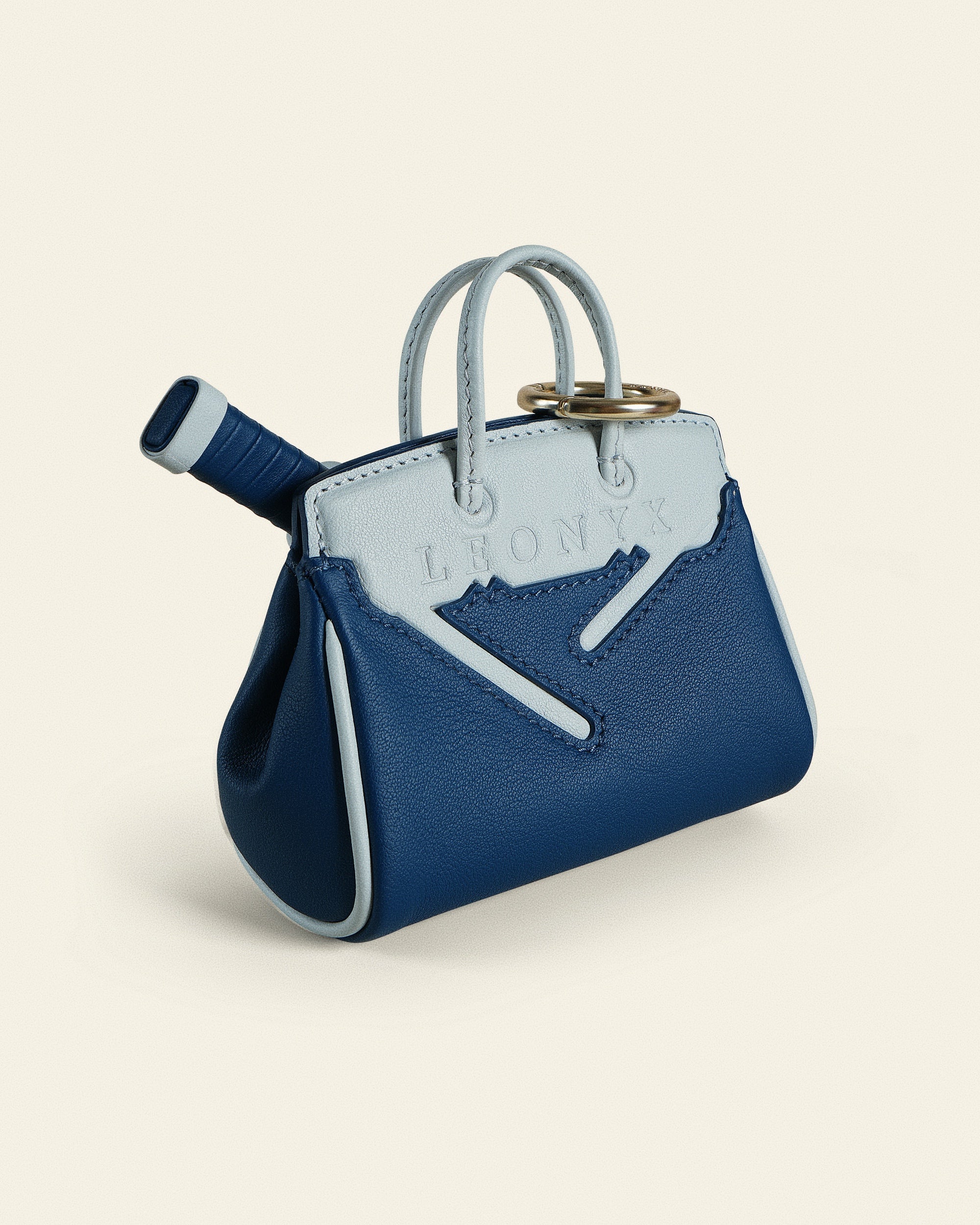 The Court Pochette