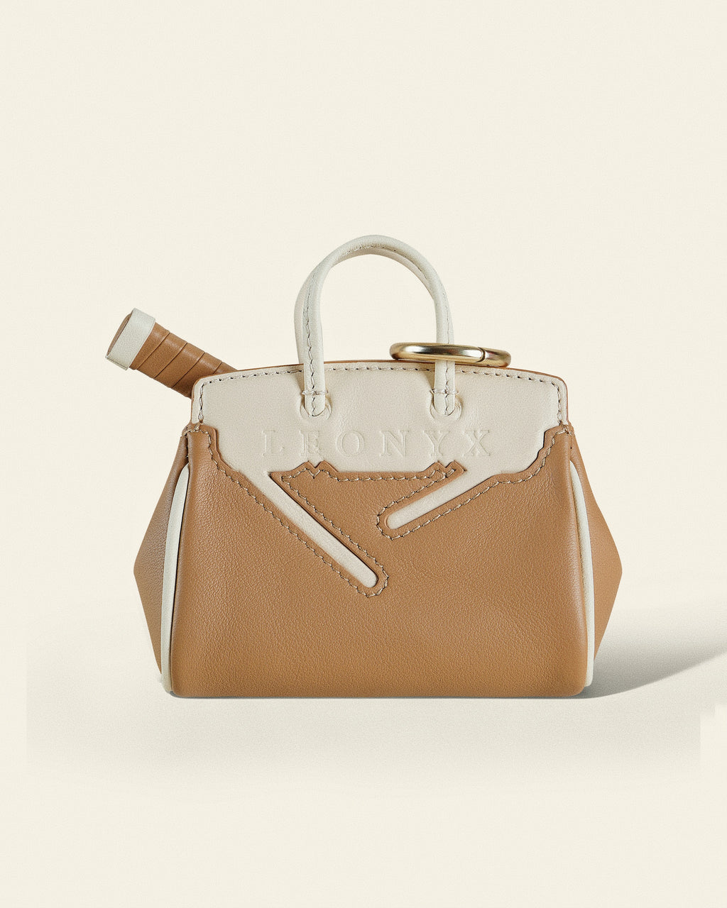 The Court Pochette