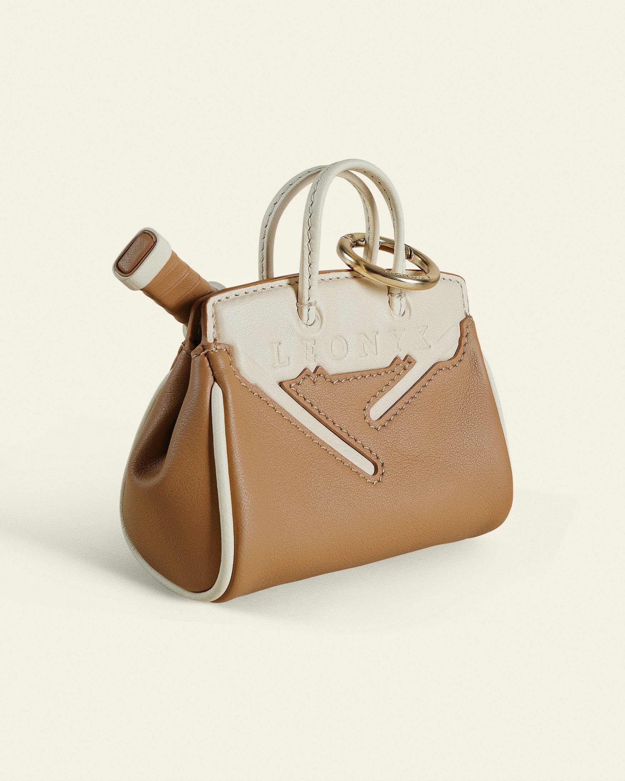 The Court Pochette