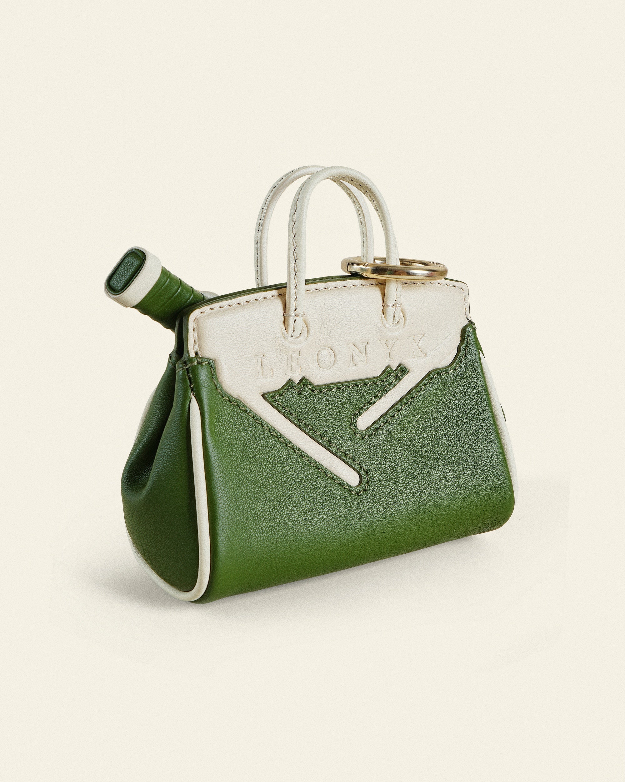 The Court Pochette